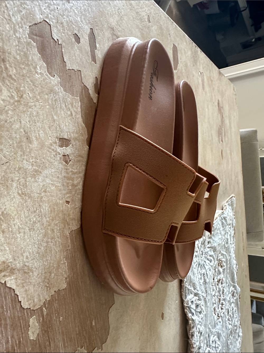 Fashion Nova Brown Women's Slide Sandals